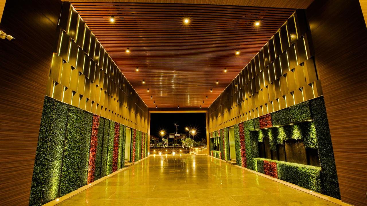 The Weekend Address Hotel Сурат Екстериор снимка